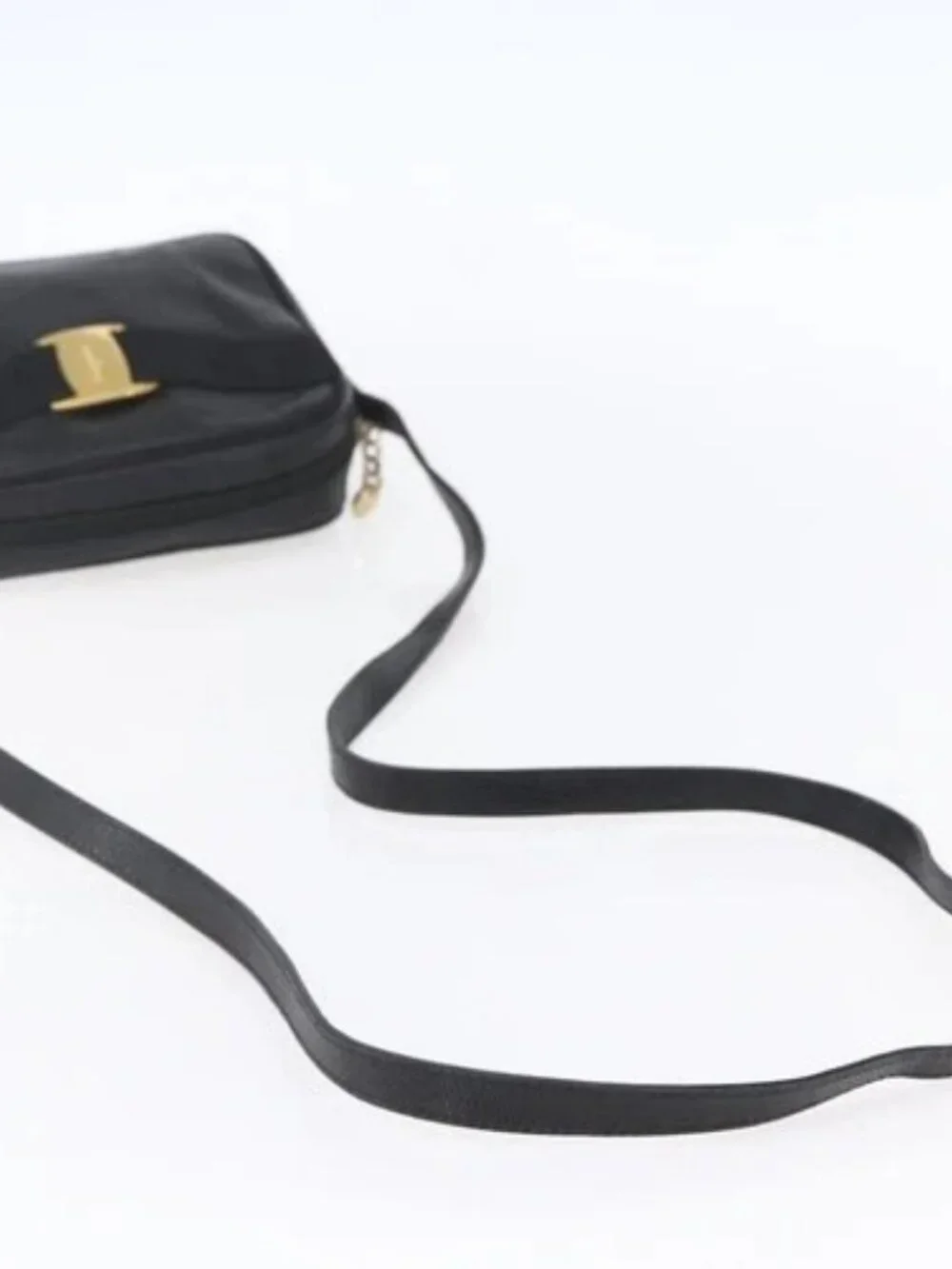 Salvatore Ferragamo Vala Shoulder Bag Leather Black Gold Auth BA7980